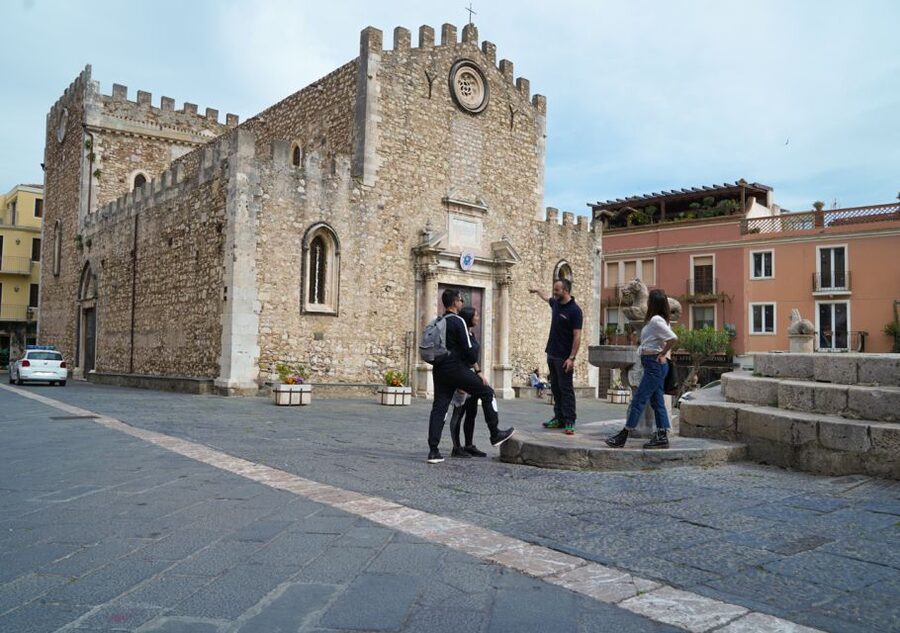 From Catania: Full-Day Mount Etna and Taormina Tour - Why this Etna and Taormina pairing works