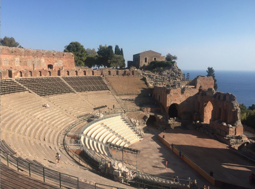 From Catania: Full-Day Mount Etna and Taormina Tour - Ninety minutes in Taormina