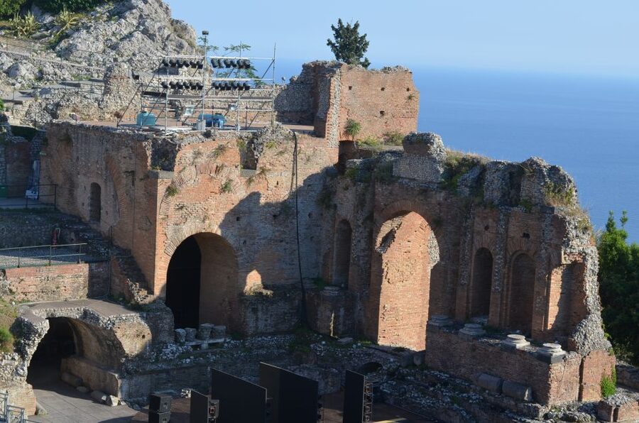 From Catania: Guided Tour of Mount Etna and Taormina - Two hours to make Taormina your own