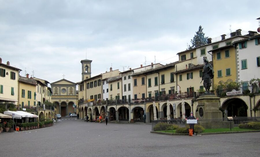 From Florence: Chianti Wine Tastings at Sunset Day Trip - Second winery: more tastings, more food, different mood