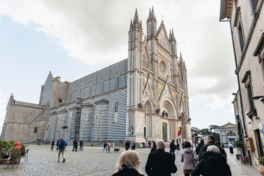 From Florence: Orvieto and Perugia Tour with Church Visits - Who should book this tour?