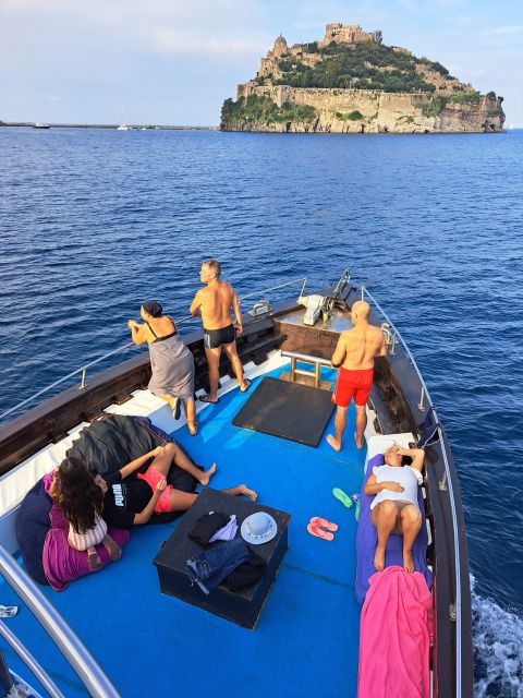 From Ischia: Procida Island Full-Day Boat Tour with Lunch - Exploring Procida for about an hour