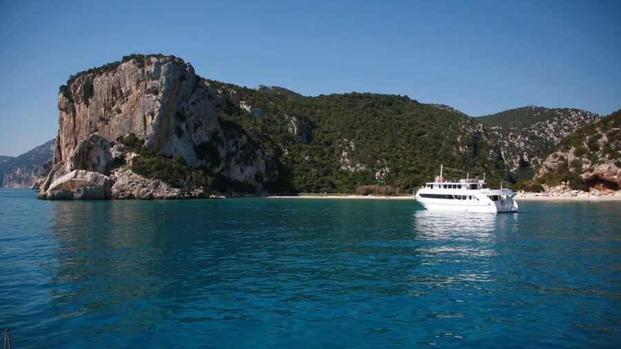 From La Caletta or Orosei: Gulf of Orosei Cruise - Food, shade, and comfort on the Imperatrice