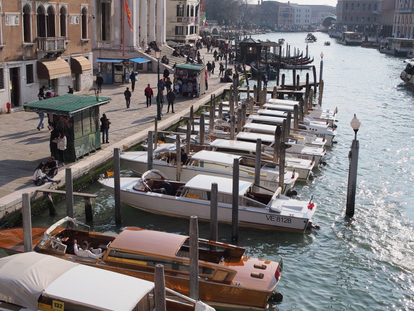 From Lake Garda: Full-Day Guided Group Tour of Venice - Crossing the lagoon by private boat