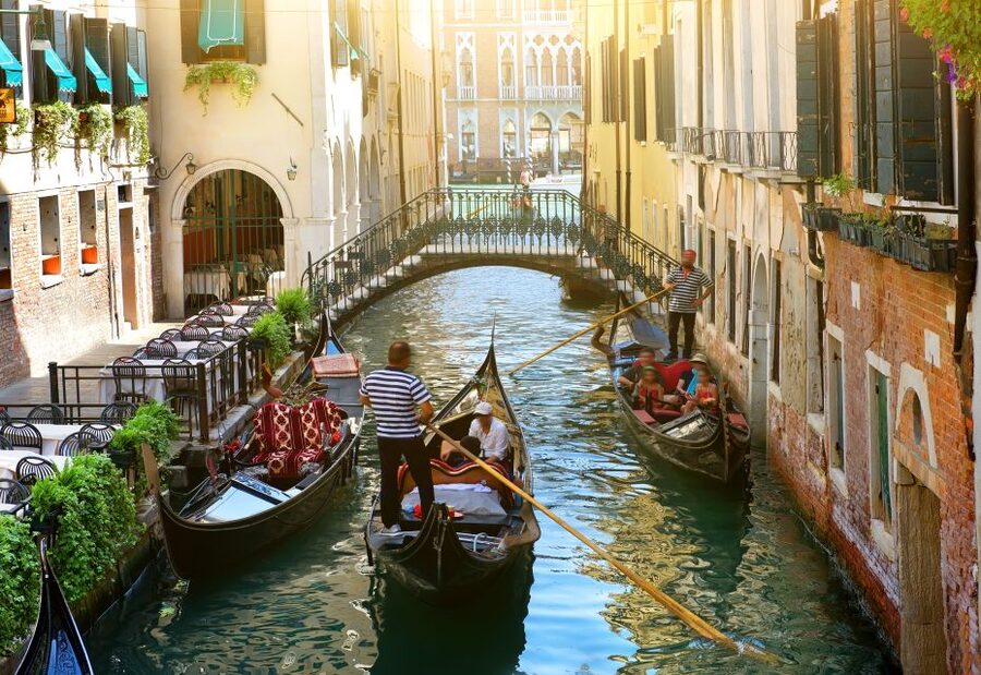 From Lake Garda: Full-Day Guided Group Tour of Venice - Three and a half hours to explore alone