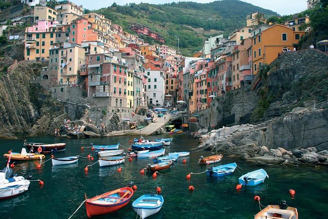 From Milan: Cinque Terre Guided Full-Day Trip With Cruise - Guides can make or break this trip