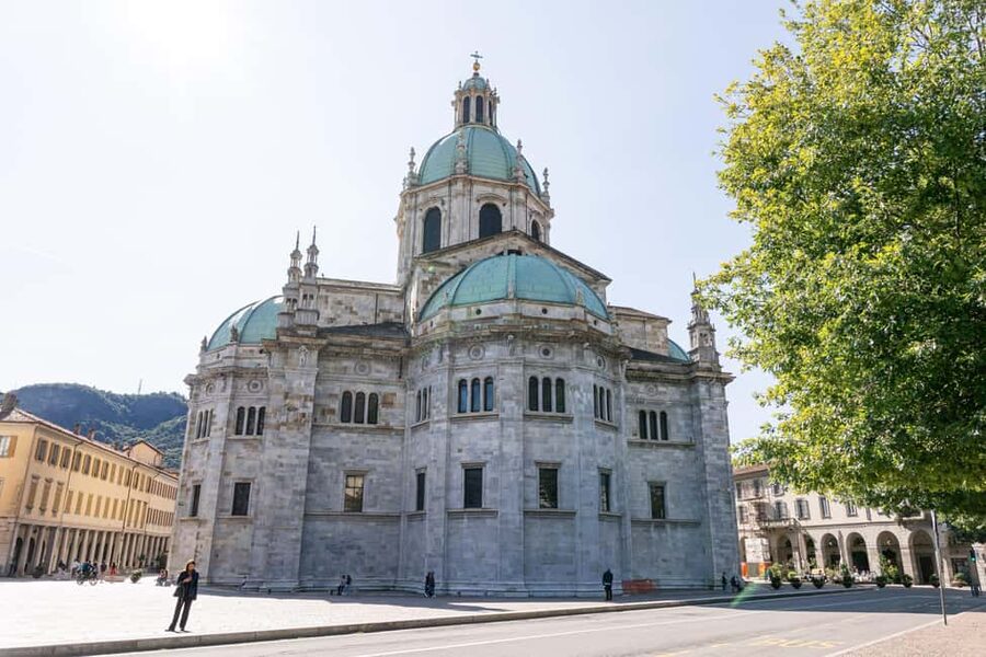 From Milan: Como & Bellagio Day Tour & Scenic Lake Cruise - Starting in Milan without a transport headache