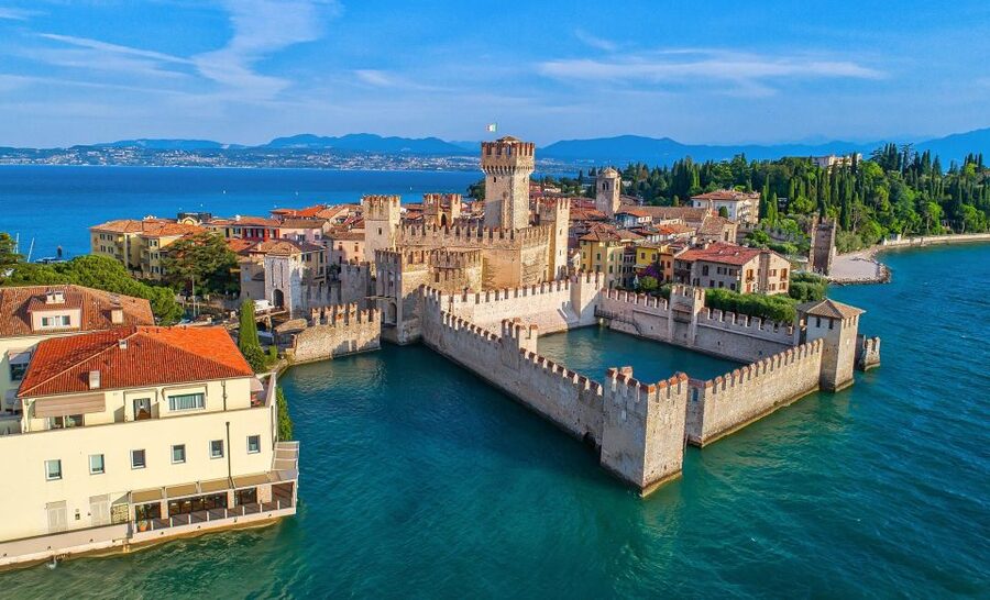 From Milan: Verona, Sirmione and Lake Garda with Boat Cruise - The long ride from Milan to Verona