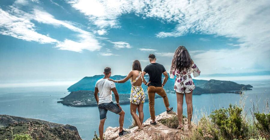 From Milazzo: Lipari and Vulcano Day Trip - The mythological boat tour around the rocks