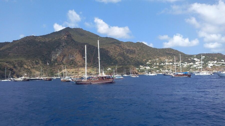 From Milazzo: Panarea & Stromboli Cruise Excursion - Who should book this day out