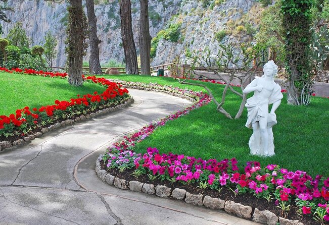 From Naples: Capri and Anacapri Small Group Tour + Ferry - What the $116.09 price really buys you