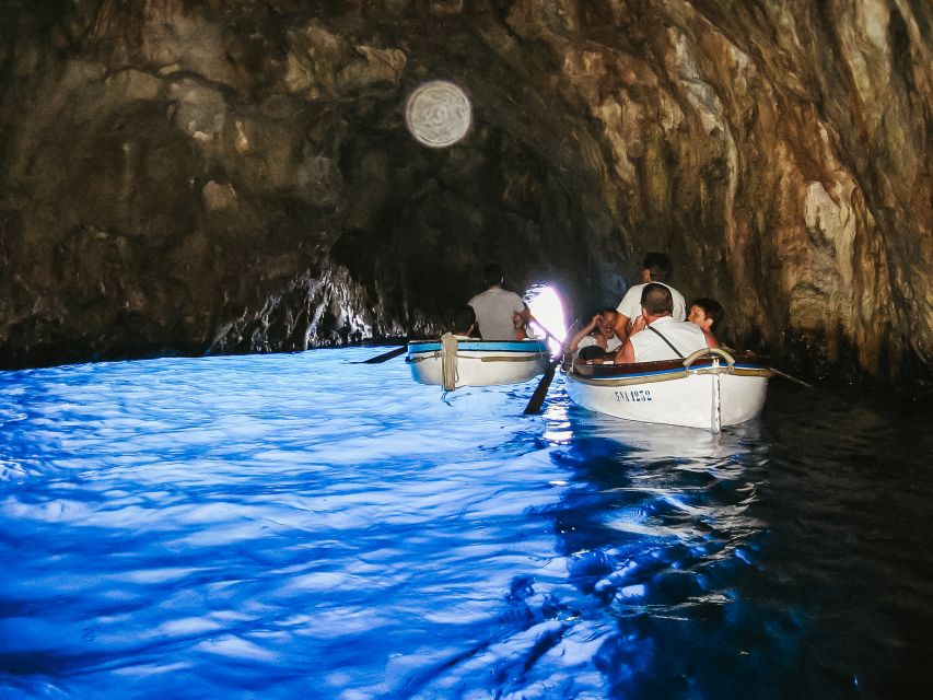 From Naples: Capri Guided Tour with Ferry Tickets & Minibus - How the guides shape the day