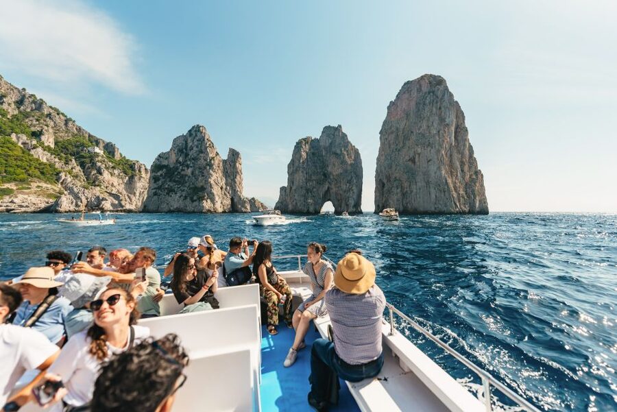From Naples: Gulf of Naples & Capri Sightseeing Boat Tour - The guides make the complicated day easier
