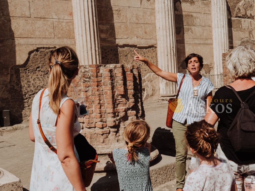 From Naples: Pompeii & Herculaneum with Archaeologist Guide - Meeting in Naples and riding south