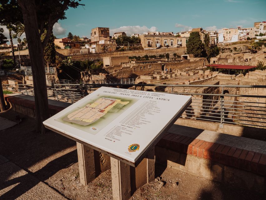 From Naples: Pompeii & Herculaneum with Archaeologist Guide - The transfer to Pompeii and the lunch break