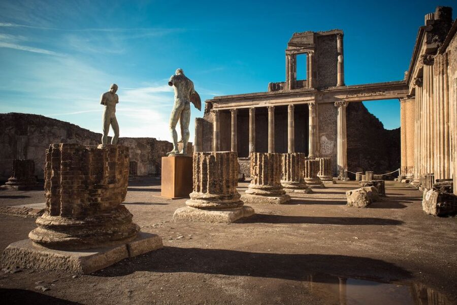 From Naples: Ruins of Pompeii - Entering Pompeii and finding the Roman town