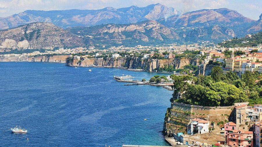 From Naples: Sorrento and Amalfi Coast Shared Day Trip - Timing, crowds, and the value of the route