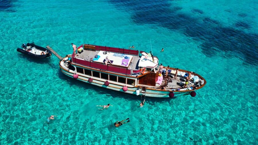 From Palau/La Maddal: Boat Tour of La Maddalena Archipelago - Why this Palau boat trip works so well