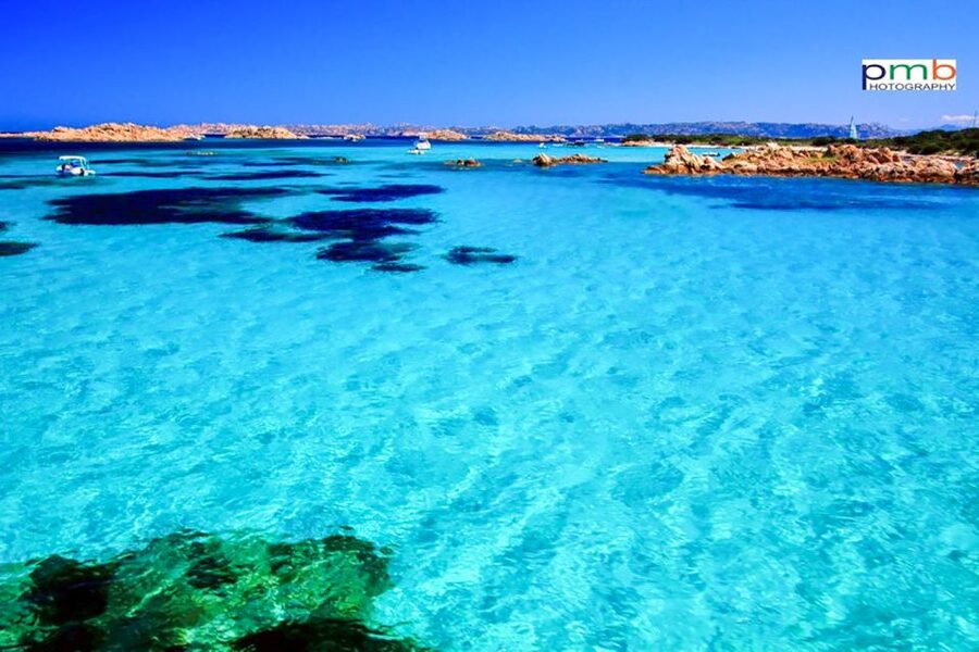 From Palau: La Maddalena Archipelago Day Tour by Boat - Food, seating, and comfort onboard