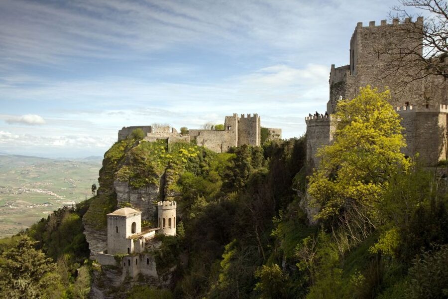 From Palermo: Erice and Marsala Day Trip with Lunch - Erice: stone lanes above the sea