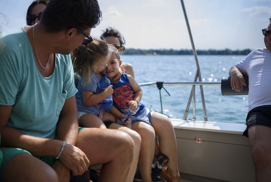 From Peschiera: Garda East Coast Cruise to Sirmione - Who will enjoy this trip most?