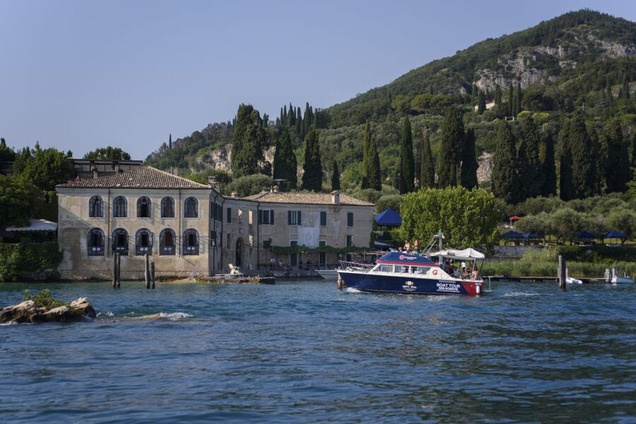 From Peschiera: Garda East Coast Cruise to Sirmione - Seeing Jamaica Beach and the Grottoes of Catullus