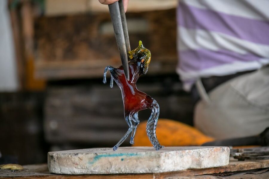 From Punta Sabbioni: Venice, Murano & Burano Guided Tour - Murano and its working glass tradition
