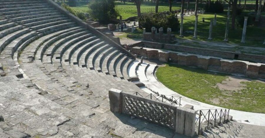 From Rome: Ostia Antica Guided Half-Day Trip by Train - The 15-minute train ride to the ruins