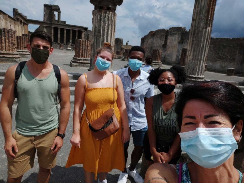 From Rome: Pompeii All-Inclusive Tour with Live Guide - The three-hour journey south