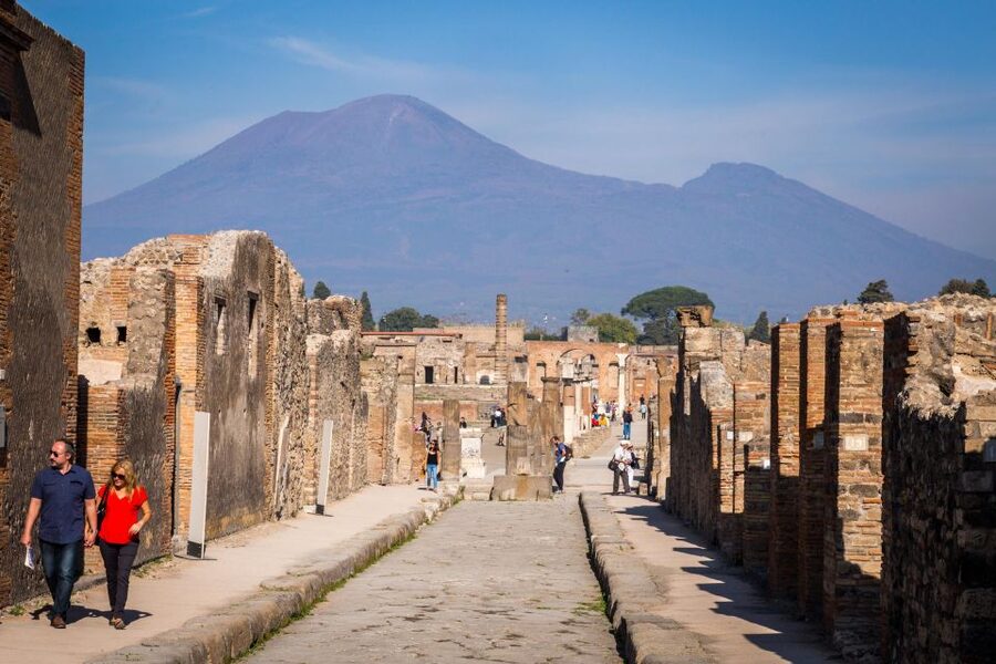 From Rome: Pompeii, Amalfi Coast, and Sorrento Day Trip - The coach ride is long, but it removes the hard work