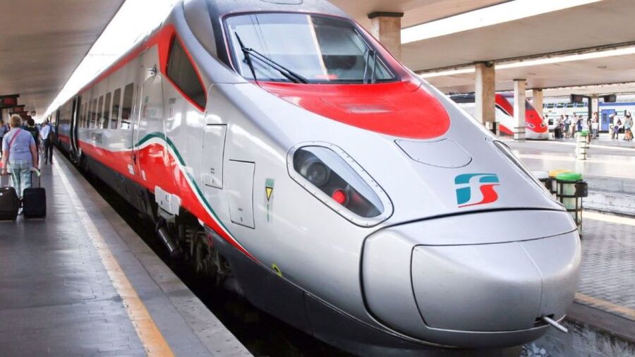 From Rome: Pompeii and Naples Day Trip by High-Speed Train - Why Pompeii makes this day trip worthwhile