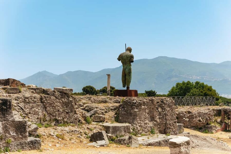 From Rome: Pompeii Day Trip with Optional Vesuvius and Lunch - Key points to know before booking