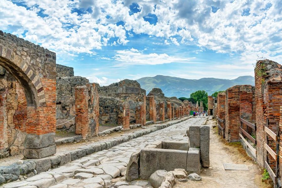 From Rome: Pompeii, Positano and Amalfi Full-Day Tour - One ambitious day from Rome to southern Italy