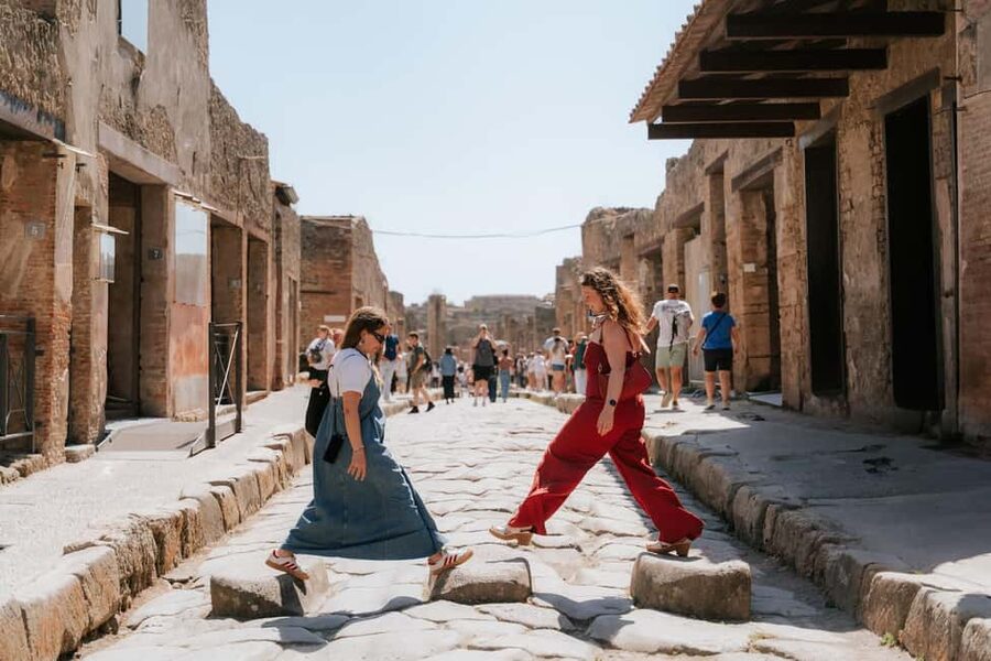 From Rome: Pompeii with Expert Guide & Amalfi Coast Day Trip - Meeting the group at Piazzale Flaminio