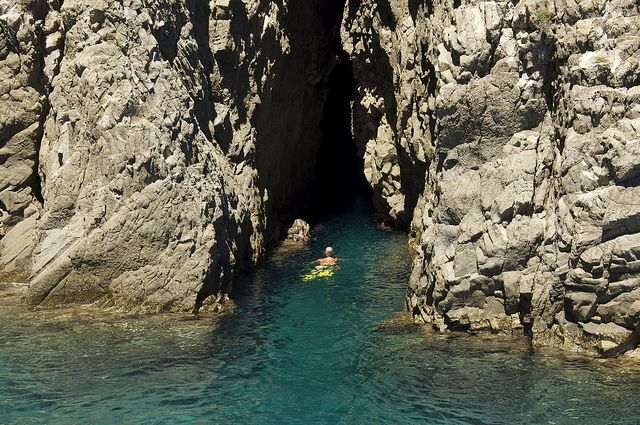 From Rome: Ponza Island Day Trip with Boat Excursion - Meeting at Caffè Cestia and Leaving Rome