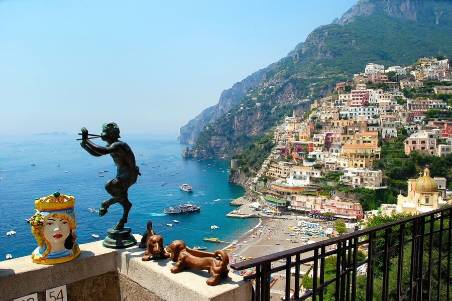 From Rome: Positano & Amalfi Coast Day Trip by Train & Ferry - The guides make the long day easier