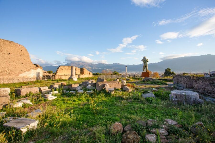 From Rome: Sorrento & Pompeii Day Tour with Hotel Pickup - Live guide or multilingual audioguide?