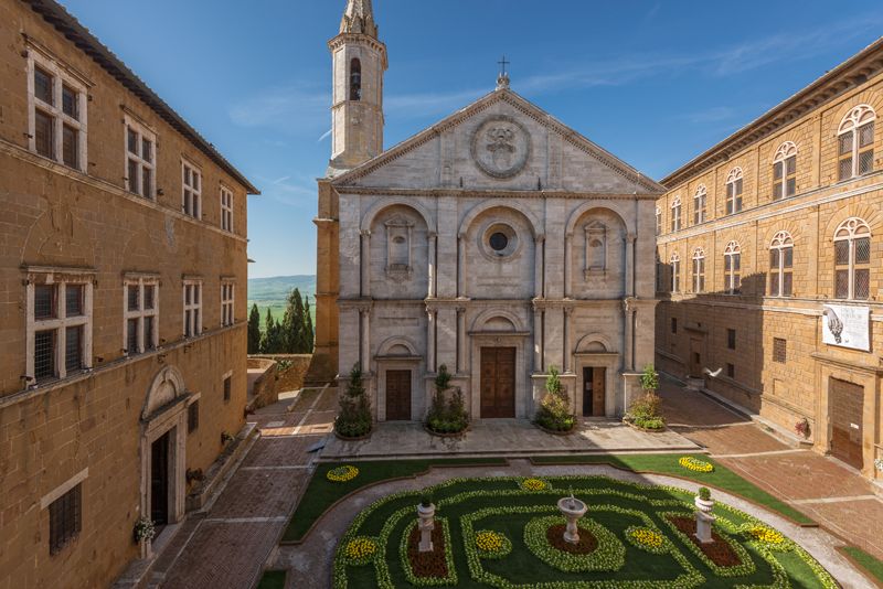 From Siena: Pienza and Montepulciano Small-Group Tour - Who should book this experience