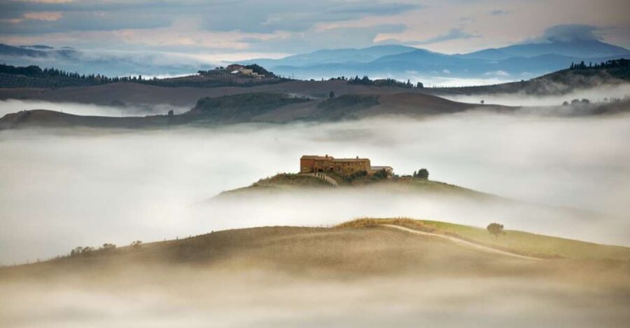 From Siena: Pienza and Montepulciano Small-Group Tour - Crossing the Crete Senesi from Siena