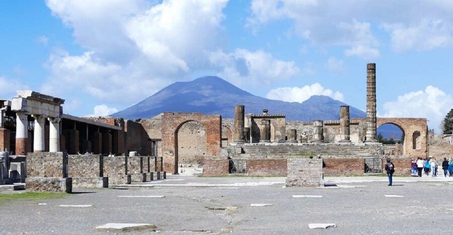 From Sorrento: Day Tour to Pompeii Ruins and Mount Vesuvius - Pickup from Sorrento and the road north