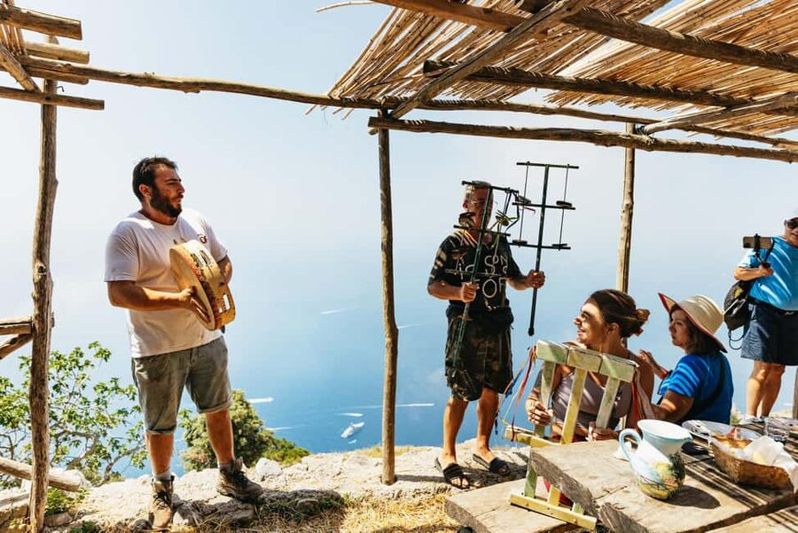 From Sorrento: Path of the Gods Guided Hike with Transfers - Choosing the harder or easier route