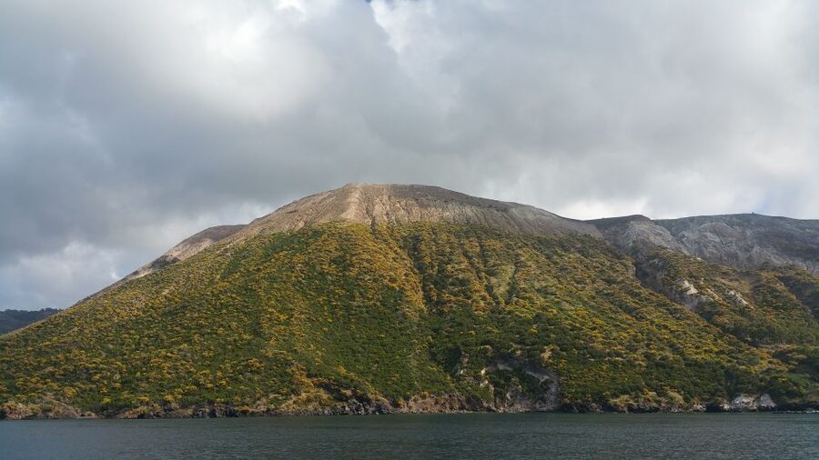 From Taormina: Lipari and Vulcano Mini Cruise Aeolian Tour - Why Lipari and Vulcano make a good pair