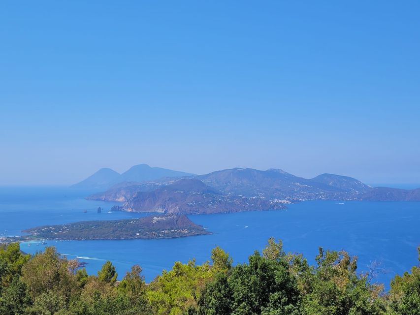 From Taormina: Lipari and Vulcano Mini Cruise Aeolian Tour - Vulcano’s black beach and warm water