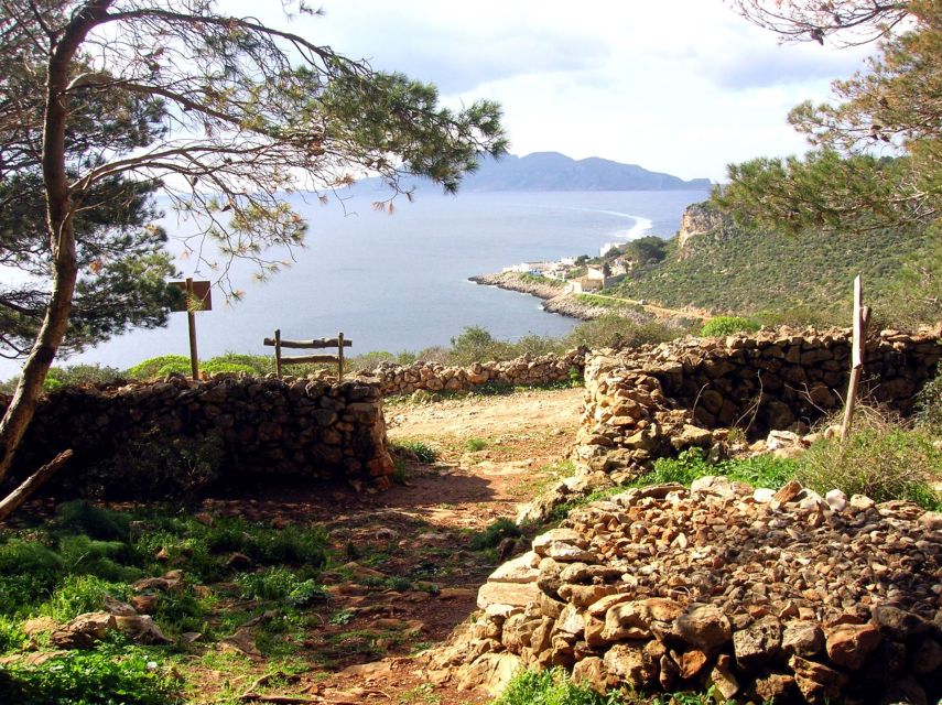 From Trapani: Cruise to Favignana and Levanzo with lunch - Cala Rossa, Cala Azzurra, and Bue Marino by boat