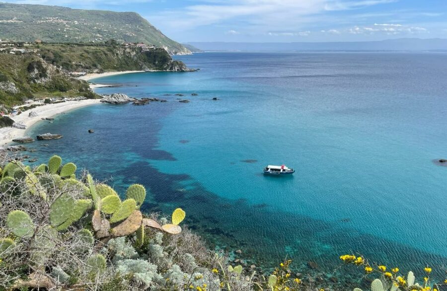 From Tropea: Capo Vaticano boat tour with snorkel & aperitif - Praia di Fuoco and the approach to Capo Vaticano