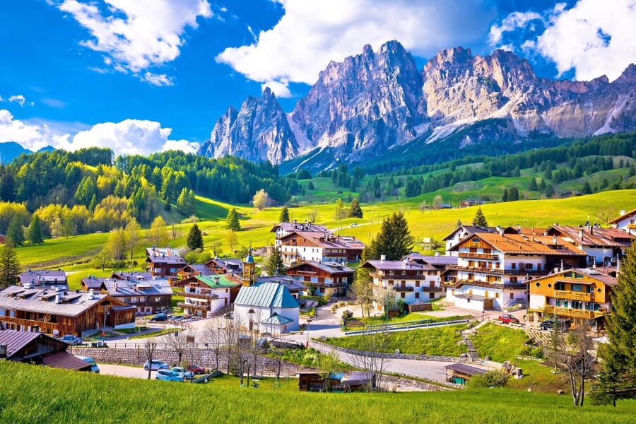 From Venice: Dolomites, Lake Misurina, and Cortina Day Trip - Lake Misurina gives you the most freedom