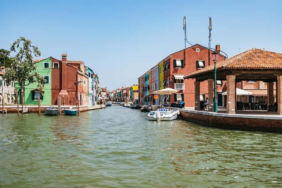 From Venice: Murano & Burano Guided Tour by Private Boat - Should you book it?