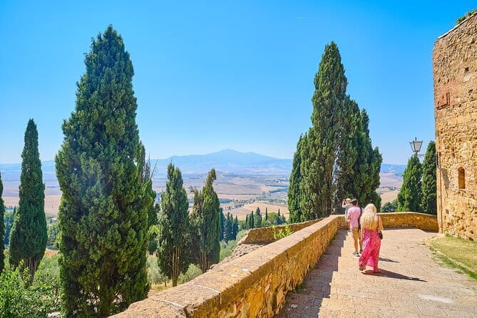 Full Day Tour to Val d'Orcia and Gladiator's Fields with Wines - Why Val d’Orcia makes a better day trip than a quick photo stop