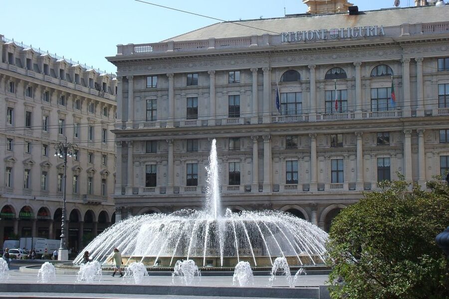 Genoa: 2-Hour Guided Walking Tour of the Historical Center - Why Genoa is best understood on foot