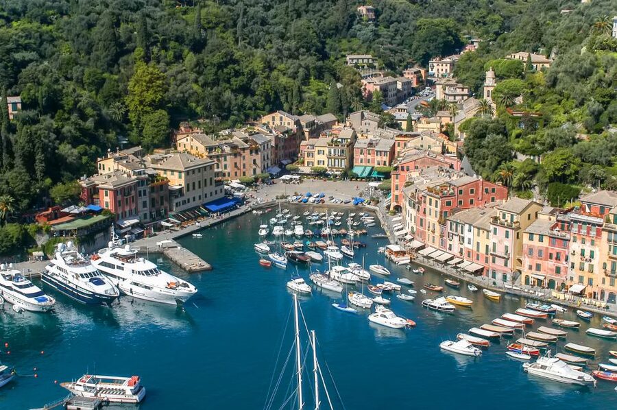 Genoa: Full-Day Tour to Camogli, San Fruttuoso & Portofino - Camogli: give the largest stop the most time